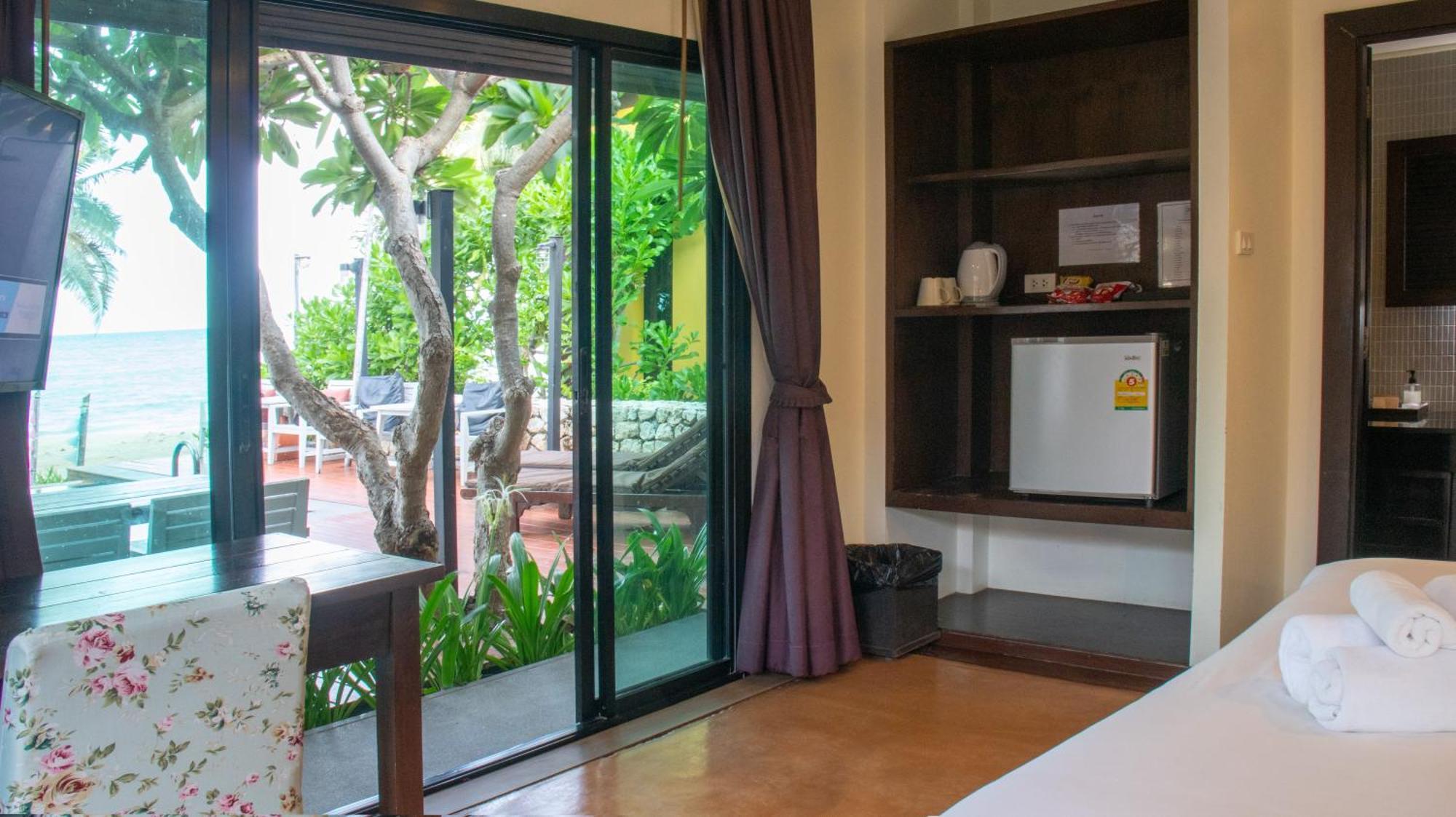 Chidlom Resort Haad Chao Samran Exterior foto