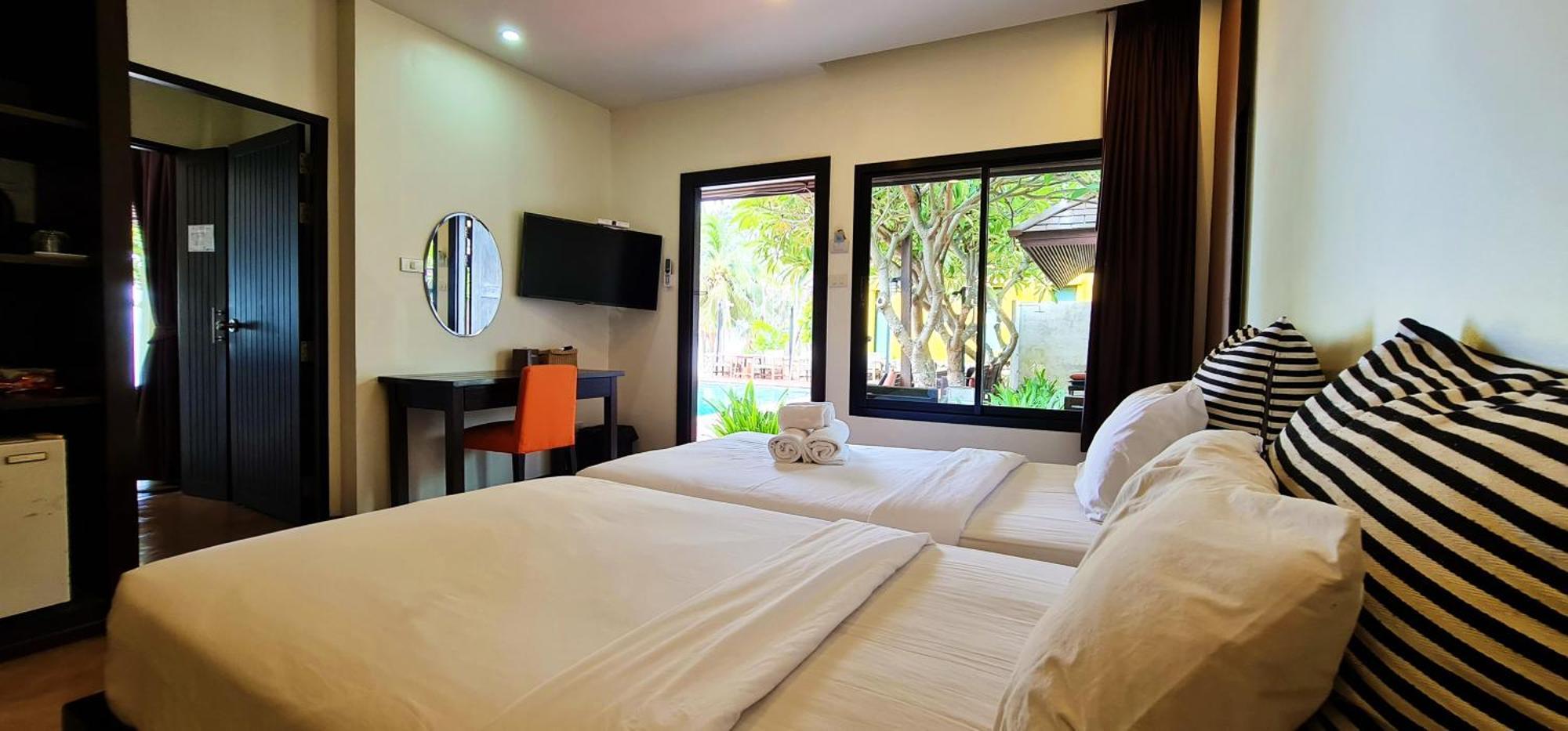 Chidlom Resort Haad Chao Samran Exterior foto