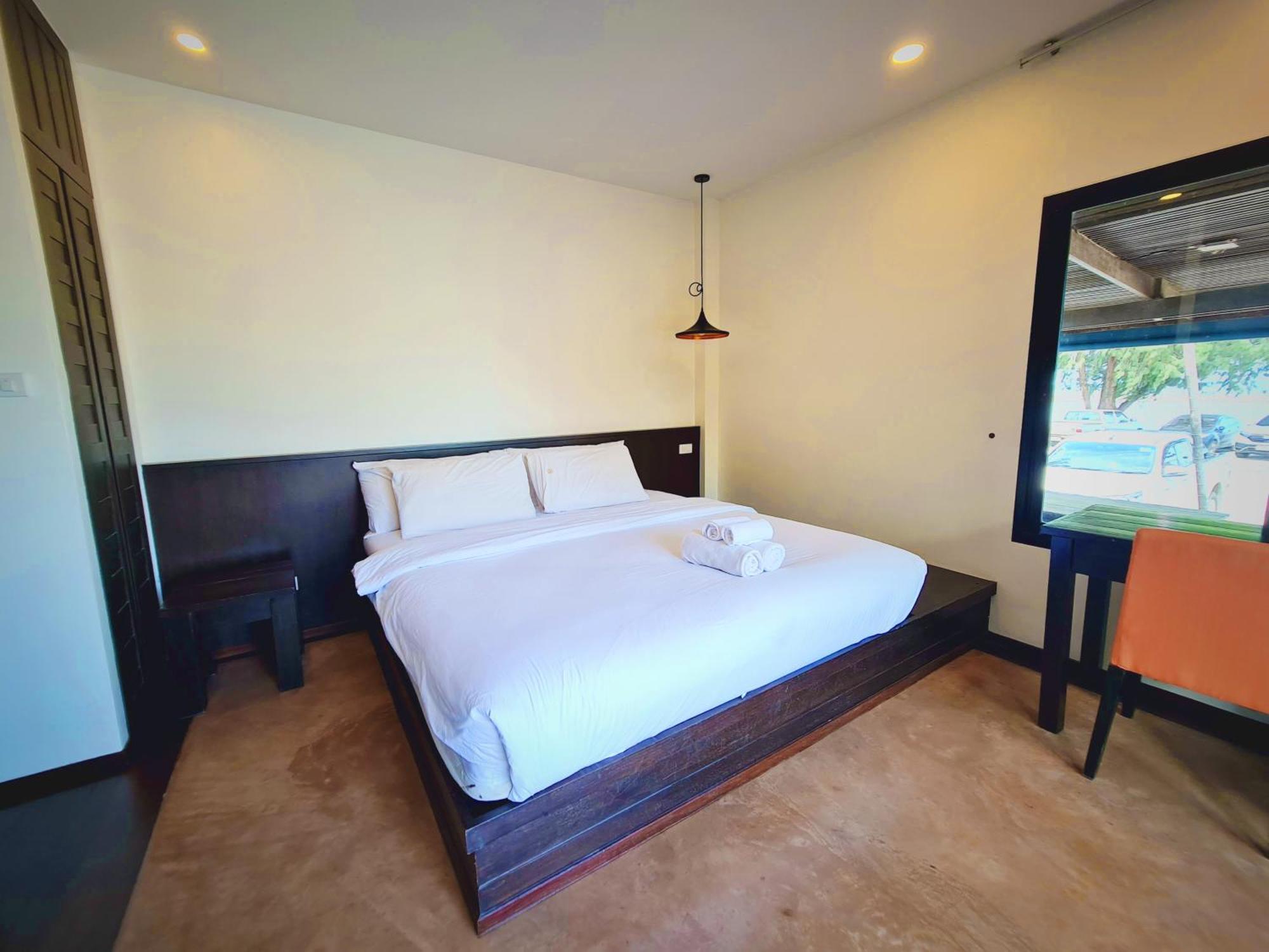 Chidlom Resort Haad Chao Samran Exterior foto